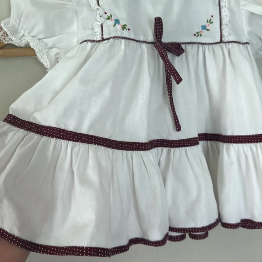 Vintage White Baby Dress with Embroidered Details 12 months - Picture 4 of 9